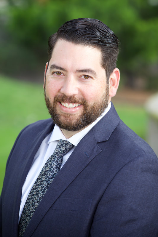 Professional man business corporate headshot photo outdoors in San Diego by Donna Coleman Photography
